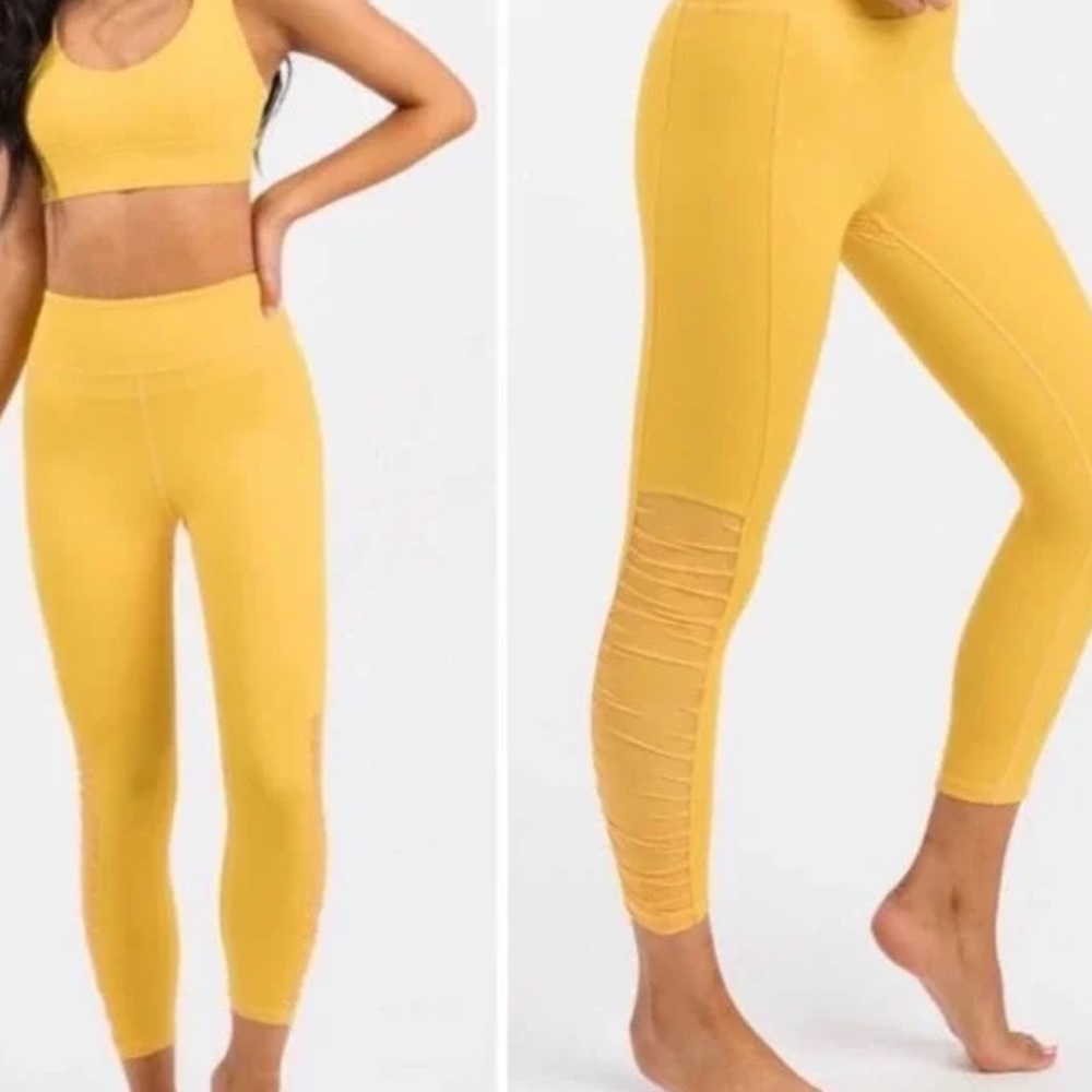Zyia Active Yellow Daffodil Mesh Ruched Light N Tight Leggings
